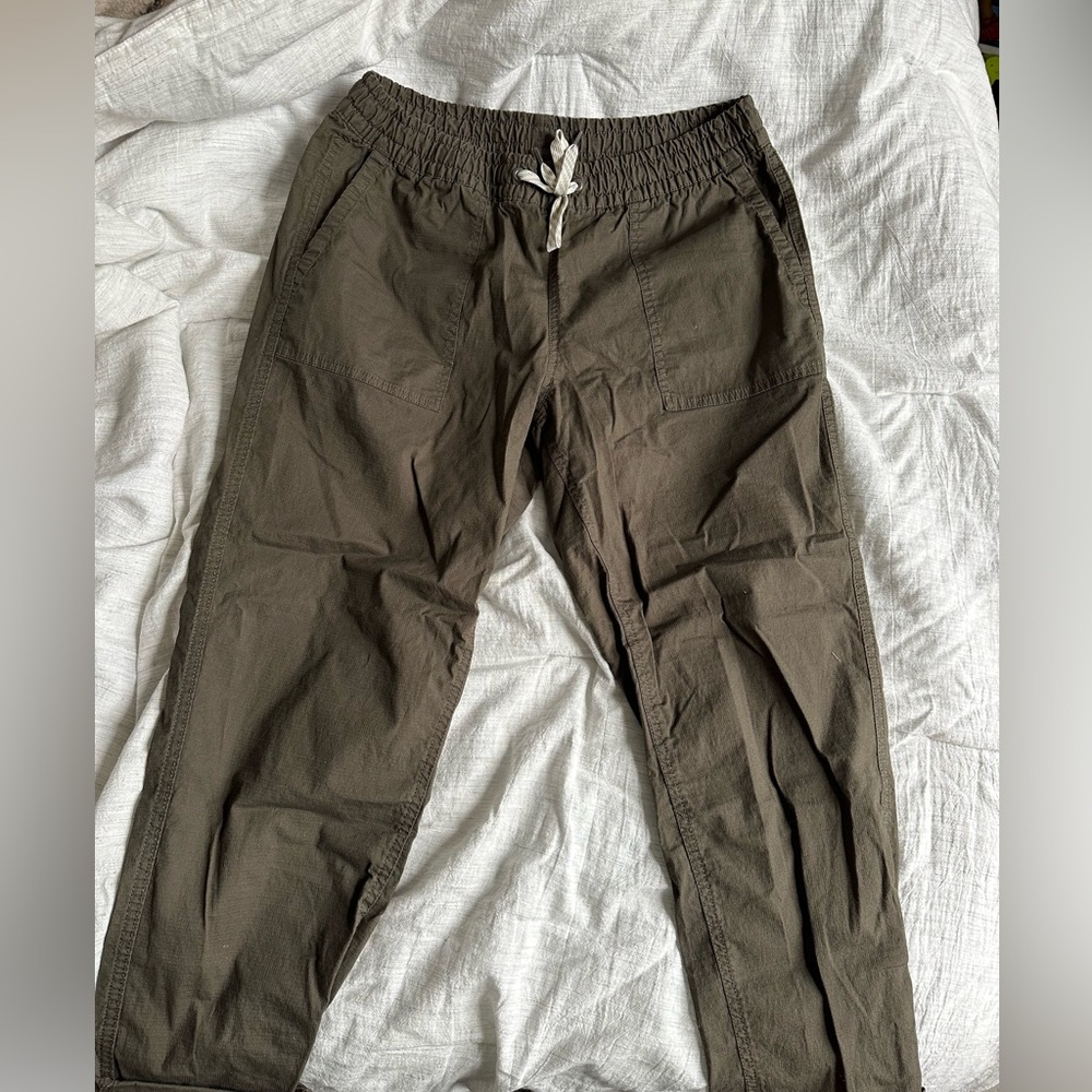 Vuori Women’s rip stop pant size Small